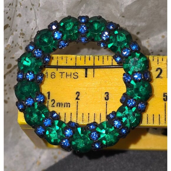 Vintage 1950's Warner Green & Blue Rhinestone Wreath Brooch Pin Japanned Back - Picture 11 of 11